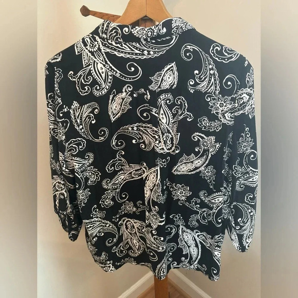 Ruby Rd Large Black and White Paisley Button Down 3/4 Sleeve Top - Picture 2 of 5